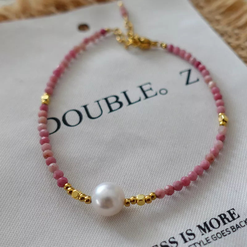 Natural stone pearl necklace with brass gold-plated chain, retro style