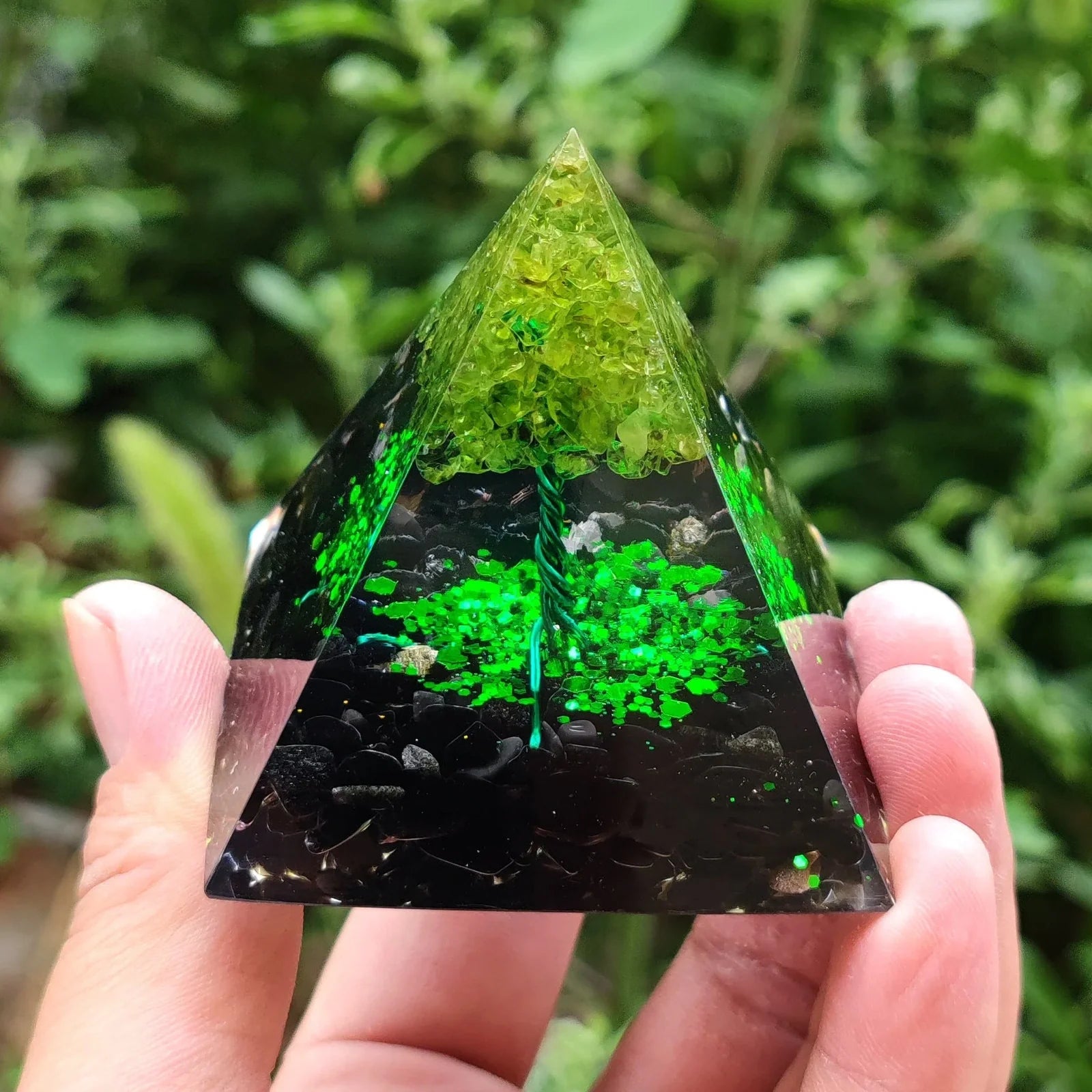 Crystal ball gravel pyramid resin artwork with 6cm diameter and 50mm base