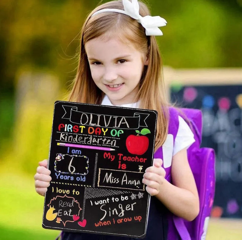 Blackboard First Day Of School Wooden Craftwork Ornament Sign - Modern Simplicity Style Density Plate Display Board Measuring 25.5cm x 30cm x 0.5cm for Nursery Decor or Keepsake Photo Prop