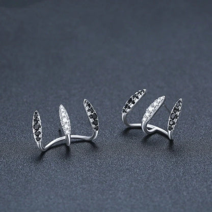 Elegant copper three-claw zircon earrings for women with geometric design