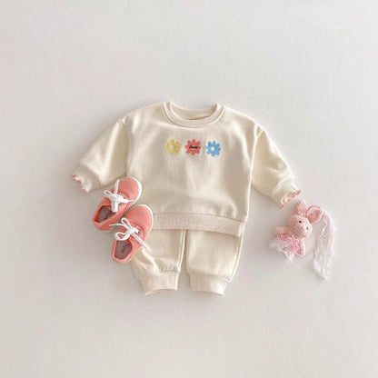 Light beige cotton sweatshirt and sweatpants set with small flower print for girls