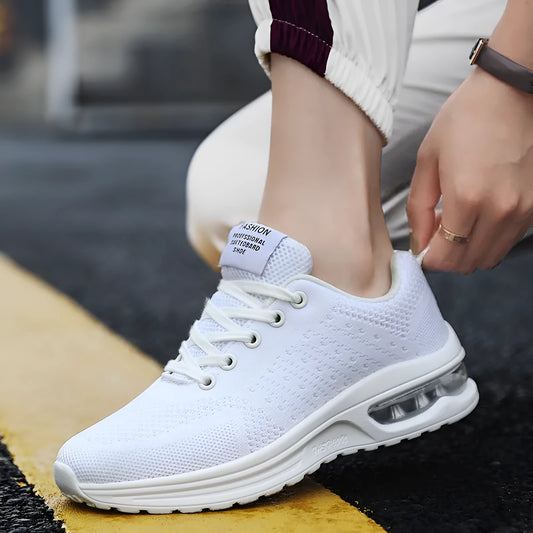 Casual Flyknit running shoes with mesh uppers and PU sole in various colours
