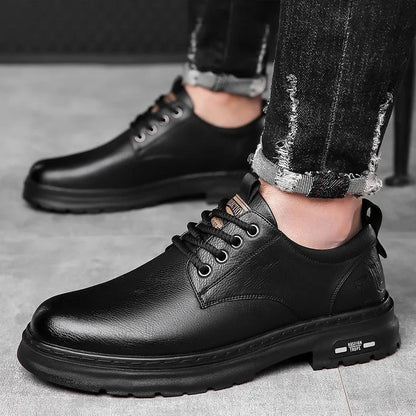Retro men's casual shoes in black and brown with round toe and flat square heel