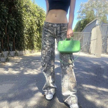 Women's casual camouflage cargo pants with multiple pockets for summer wear