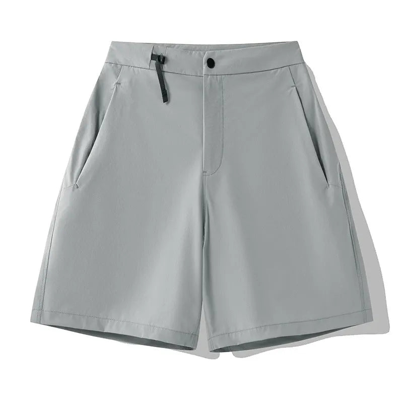 Men's khaki sports shorts with elastic waistband and 3D cutting for quick-drying during running and climbing activities