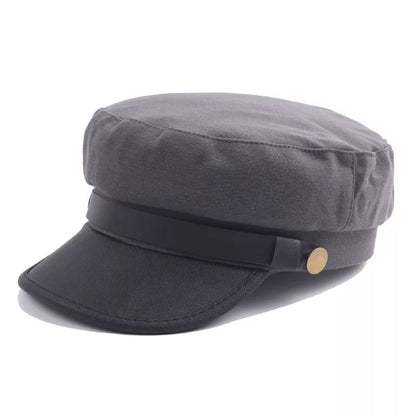 Navy blue casual peaked cap for men and women with flat brim and dome-shaped crown