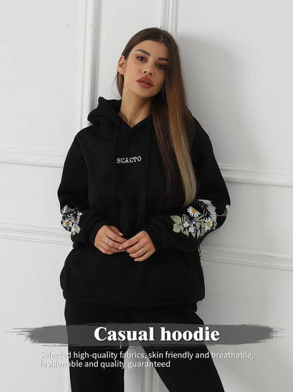 Women's Floral Sweatshirt in Soft, Comfortable Fabric with Relaxed Long Sleeve Design