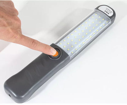 Magnetic LED work light with 360° rotation and rechargeable battery