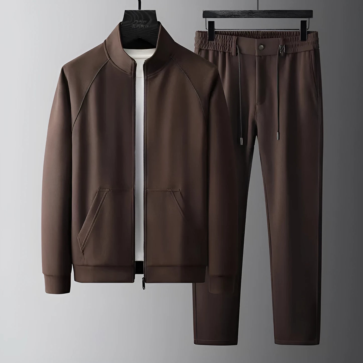 Stand collar casual sports suit in slim fit with long sleeves, shown in coffee colour, sized for weights up to 102.50kg