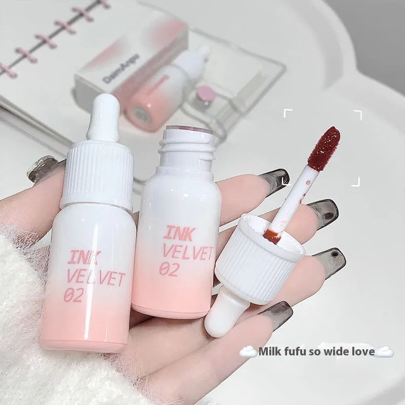 Mirror Lip Lacquer Lipstick in four colour shades: Spring Day Wilderness, Orange Tabby Cat Diary, Low-key Charming, and Fog Berry.