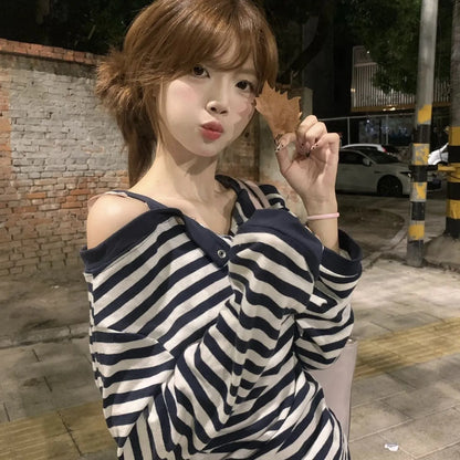 Women's dark blue Korean-style oversized long-sleeved t-shirt with embroidery and stripe details on viscose fabric