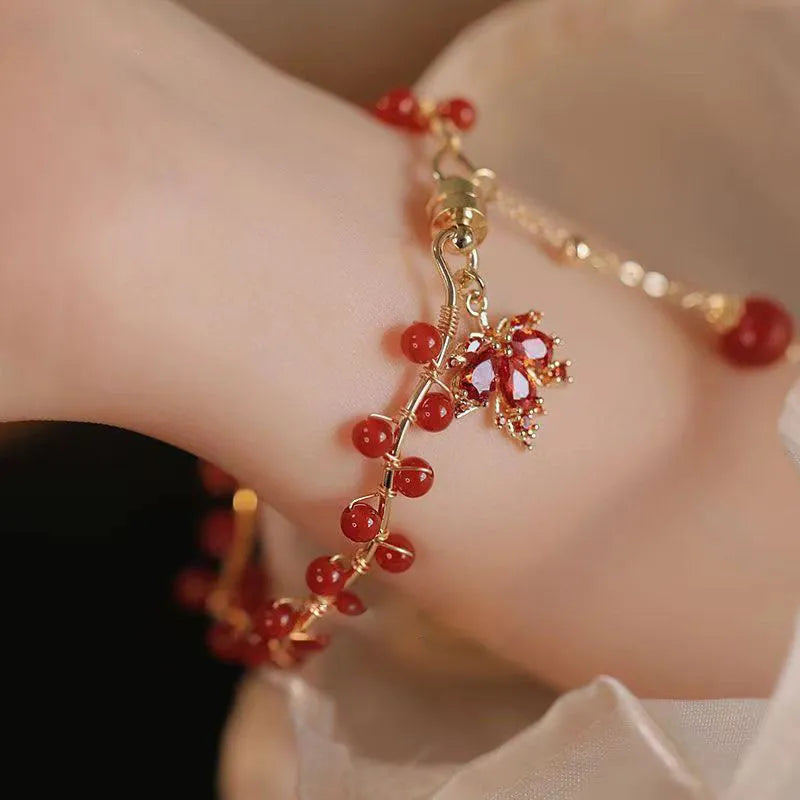Maple Leaf Girl New Chinese Style Magnetic Bracelet, Alloy Electroplated Red Ginkgo Leaf Bracelet, Natural Style Magnetic Clasp Jewellery with Leaf Charm for Casual Wear