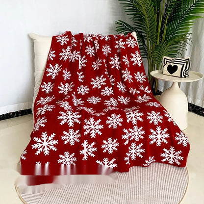 Personalised Christmas blanket with acrylic fabric showing snowflake pattern, measuring 110x130cm