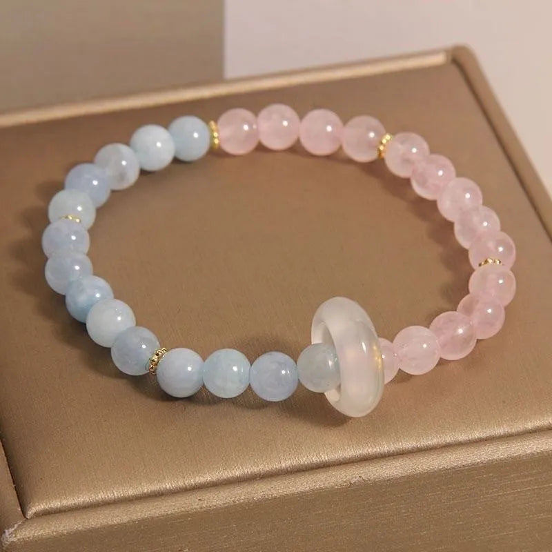 Handmade aquamarine crystal bracelet for women with mixed materials and adjustable design