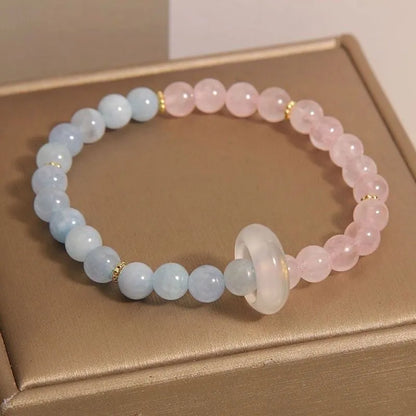 Handmade aquamarine crystal bracelet for women with mixed materials and adjustable design