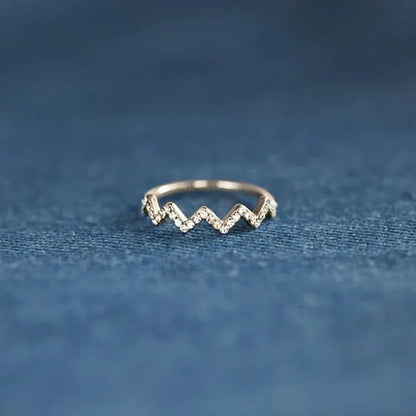 Adjustable wave pattern zircon ring with 925 silver inlay, available in gold and silver