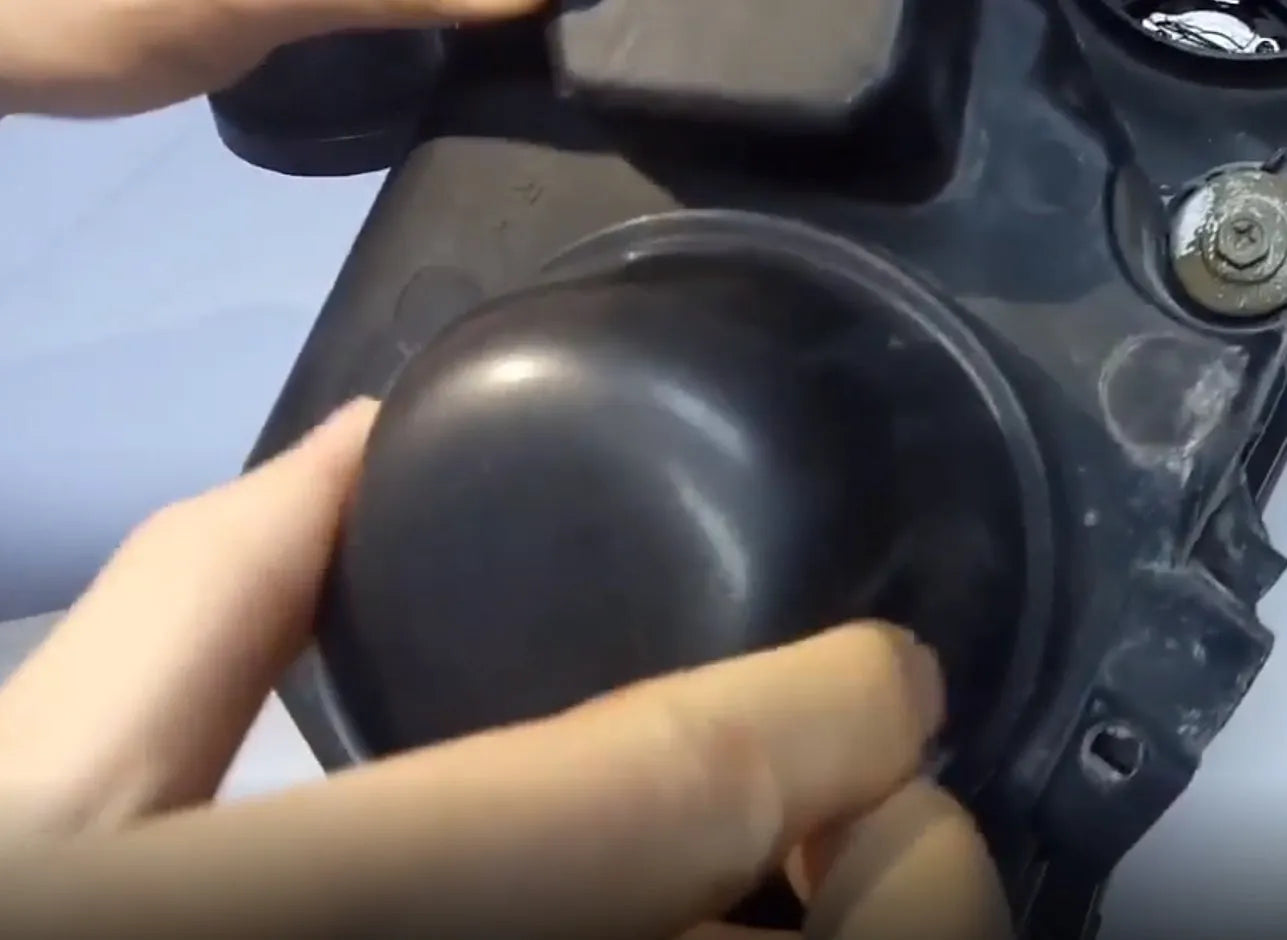 Black silicone LED headlight rear cover for General Motors vehicles, 90mm diameter