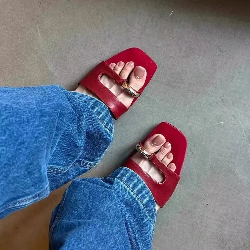 Plus size square toe outdoor slippers in leather and rubber, showing scaffolded square head shape