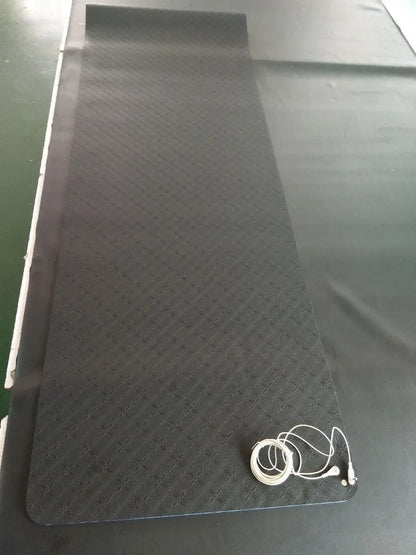 Blue conductive yoga mat with plants pattern, grounding wire, dimensions 182cm by 61cm.