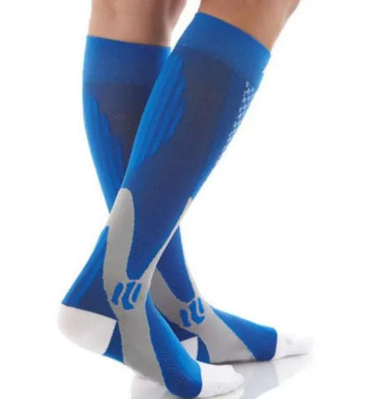 Graduated compression socks for men and women in black, designed for running and flight travel