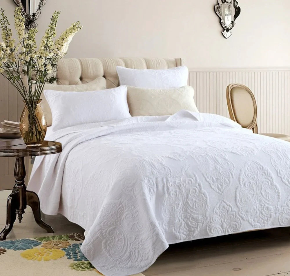 Quilted pure cotton bed cover set with Nordic plant embroidery in 230x250cm size