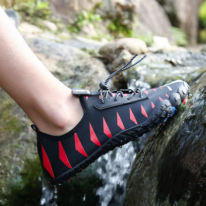 Large size outdoor hiking shoes with non-slip rubber soles in black powder, red, and blue