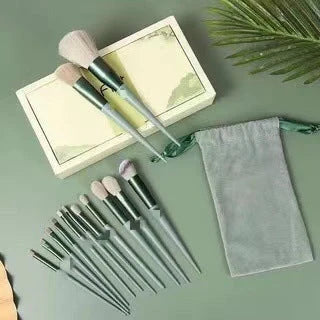 13-piece makeup brush set with soft artificial fibers for gentle application