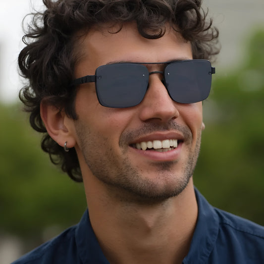 Men's vintage sunglasses with UV protection in gold double grey colour option