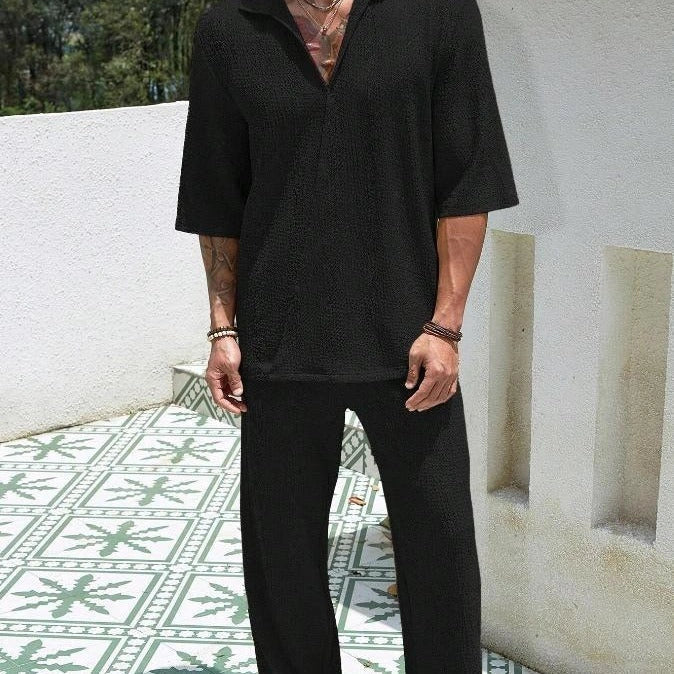 Men's summer commuter set in cotton, featuring a short-sleeve top and loose trousers, available in four colors.