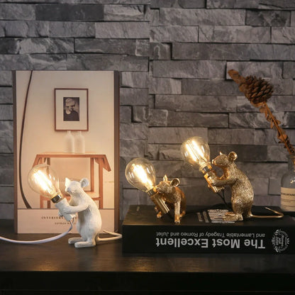 White and gold mouse-shaped desk lamp with polyresin details and 4W LED lighting