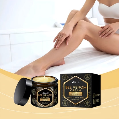 60g jar of moisturising skincare cream with mint, bee venom, and tea tree oil.