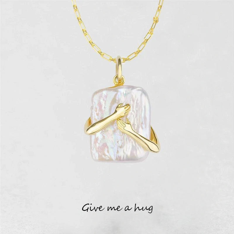 Hhomeenjoy Elegant Baroque Pearl Pendant Necklace: A Timeless Treasure for Lovers