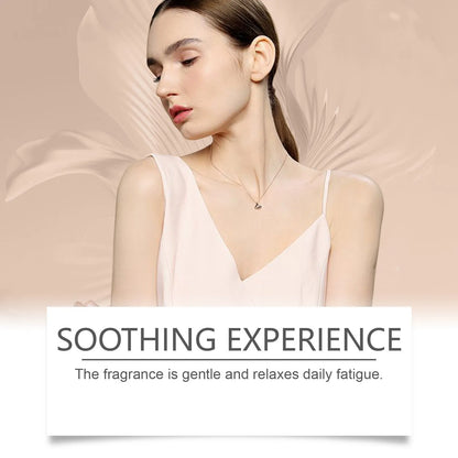100ml bottle of nourishing and firming body oil with hyaluronic acid for dry skin