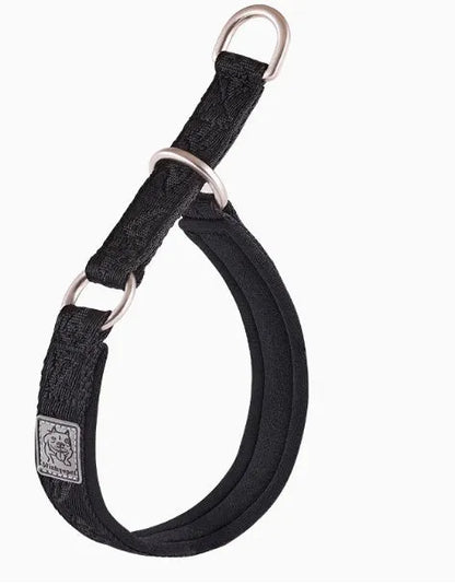 Nylon and aluminium alloy dog walking collar shown in army green colour, with sizing chart for dogs 2-70kg.