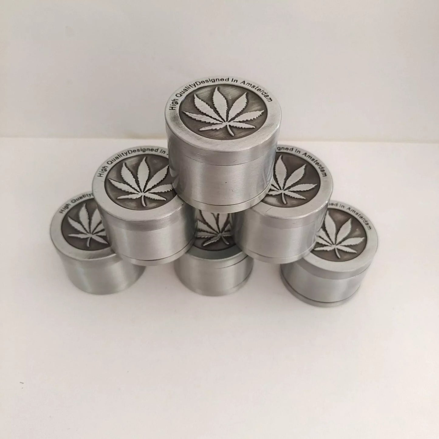 Zinc Alloy Maple Leaf 40mm Smoke Grinder in Natural Bronze