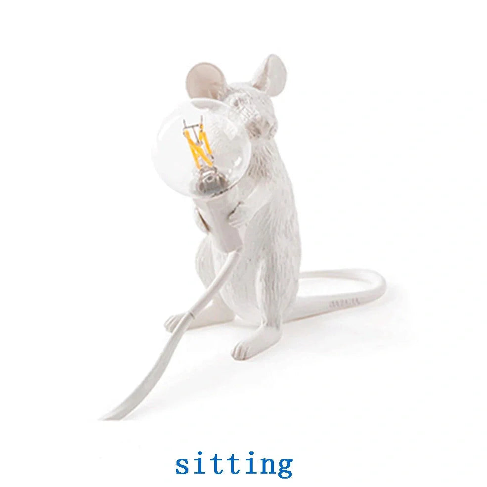 White and gold mouse-shaped desk lamp with polyresin details and 4W LED lighting