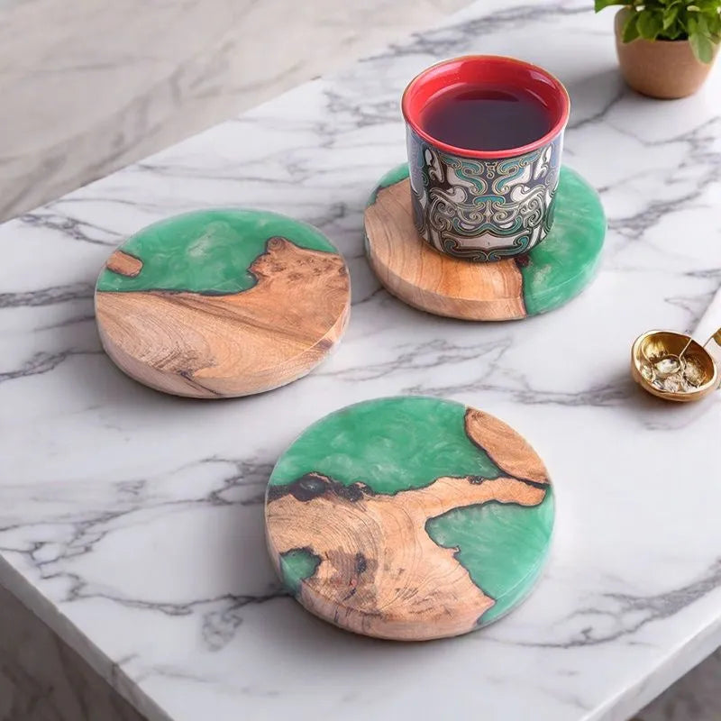 Nordic-style wooden coaster with irregular shape, 9.8cm diameter, for tea set protection