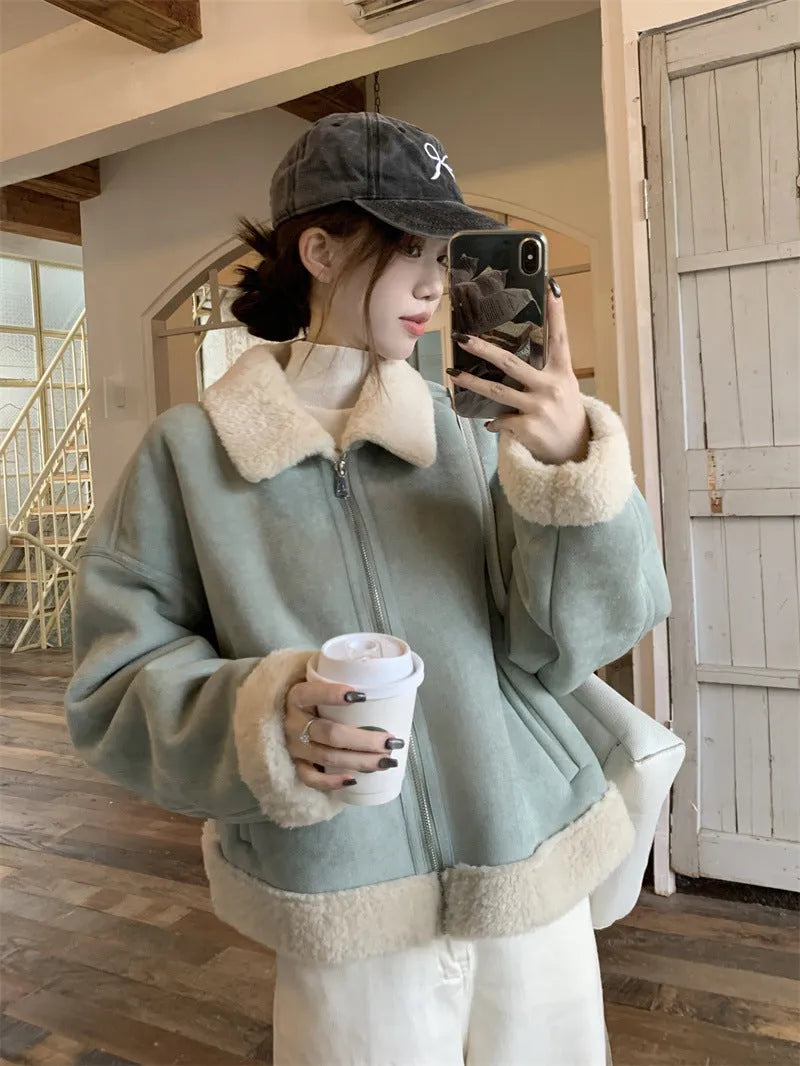 Korean-style lamb wool and fur coat in light blue or khaki, loose fit, thick chenille with spandex, 50cm length.