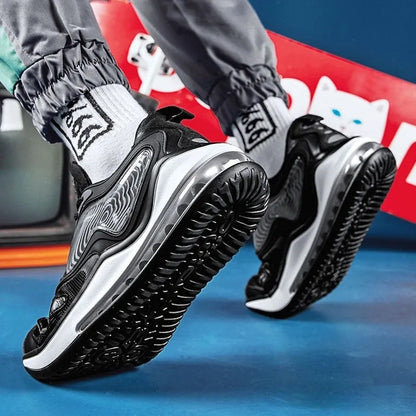 Men's casual summer shoes in Space Black with air cushion and elevated rubber sole