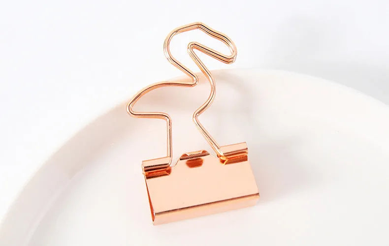 Golden decorative metal clip with 5.5cm length and 2.5cm tail in bow, cactus, cat, flamingo, or love design