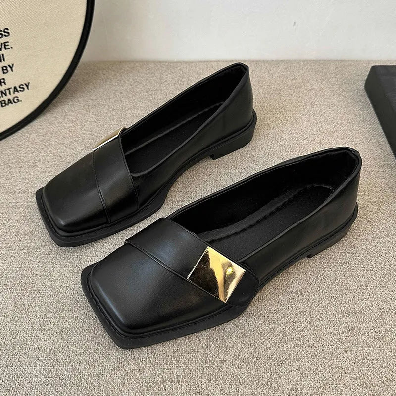 Women's square toe flat shoes with metal buckle in artificial leather