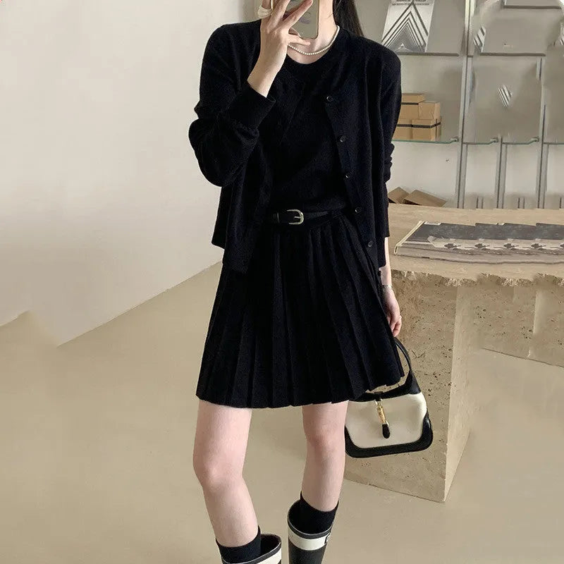 Women's grey art retro vest skirt and long-sleeved cardigan set with 3D pattern and adjustable belt.