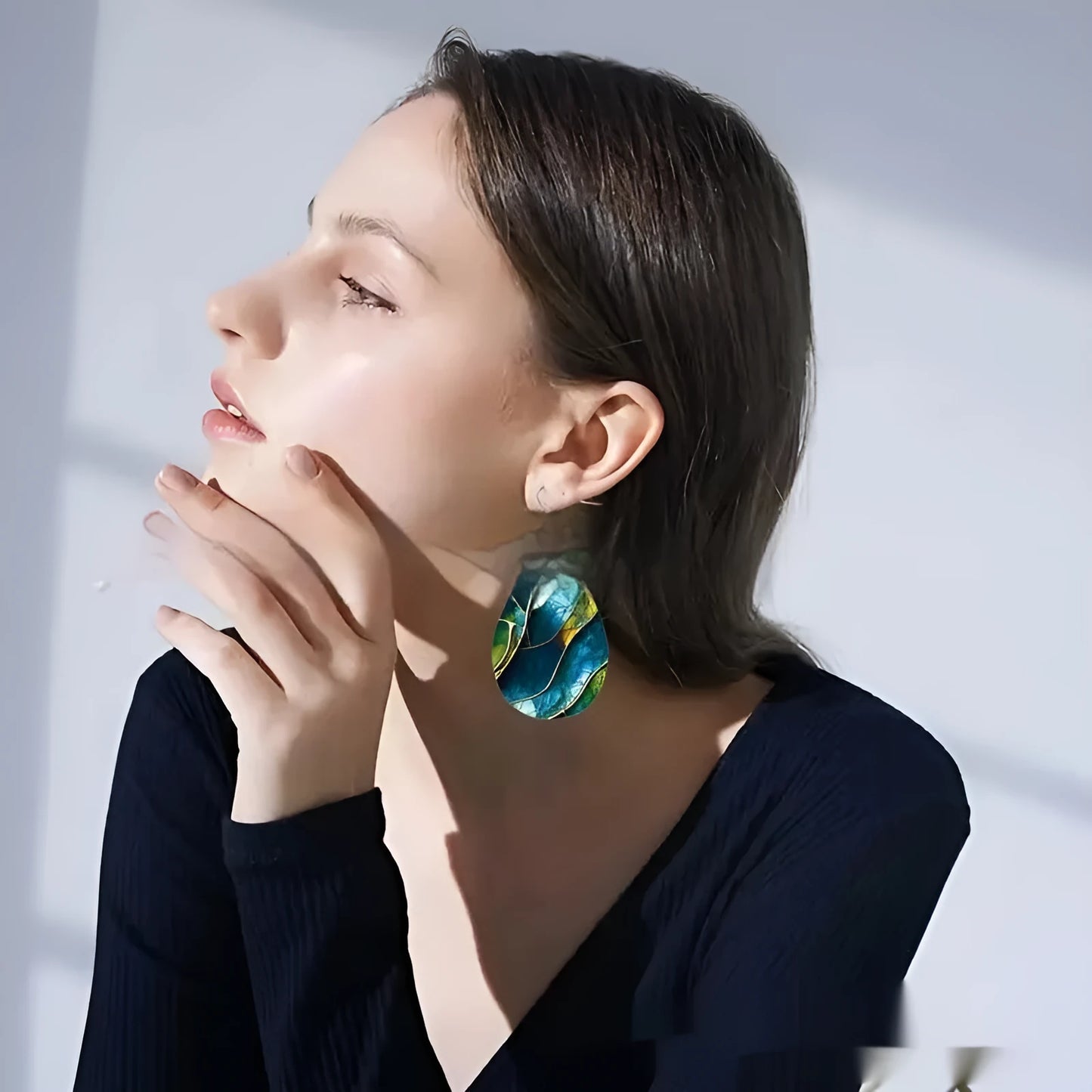 Acrylic drop earrings with printed flat branch knot design, measuring 3.5cm in length