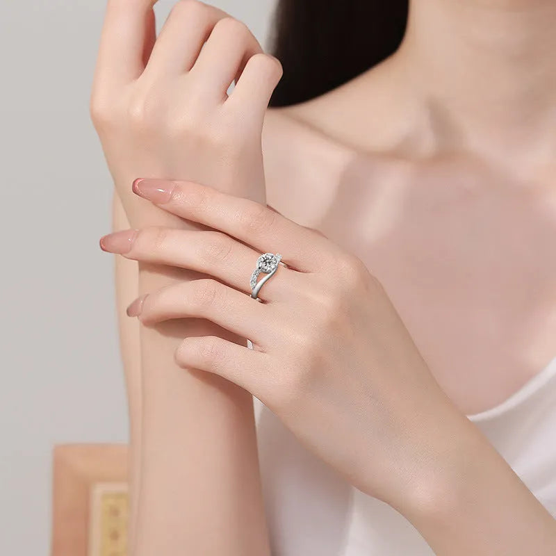 White gold colour crown couple ring with simple copper band and round line design for women