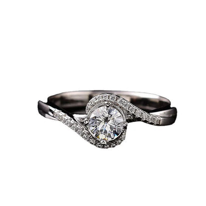 Silver adjustable women's ring with synthetic moissanite angel eyes design and geometric texture