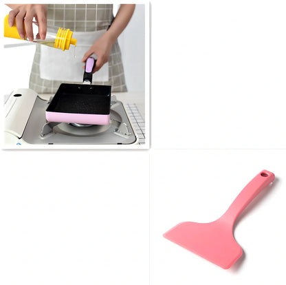 Square non-stick frying pan in blue colour showing 13×18cm dimensions and 3.5cm depth