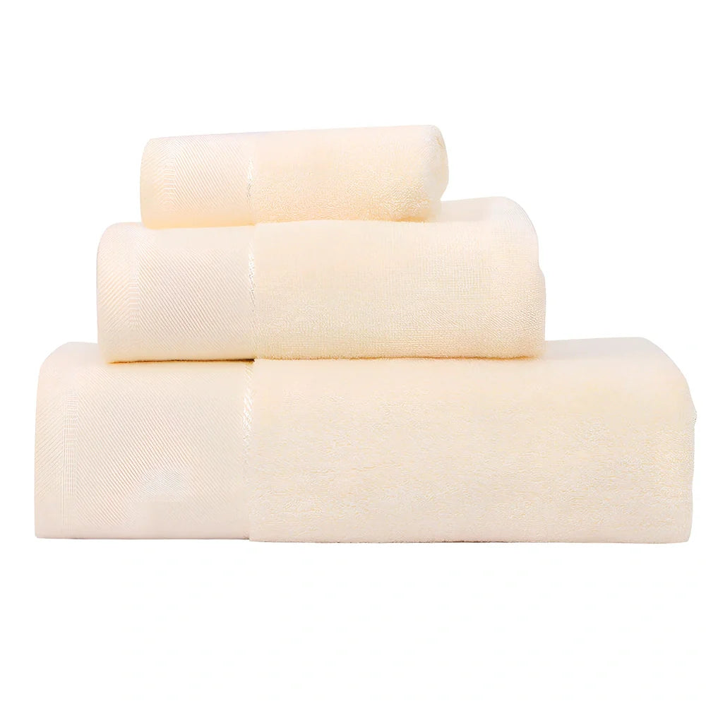 70x140cm cotton bath towel in blue with plush texture from combed yarn construction