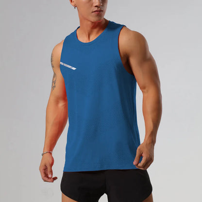 Men's solid colour quick-drying outdoor sports top in chemical fibre blend fabric
