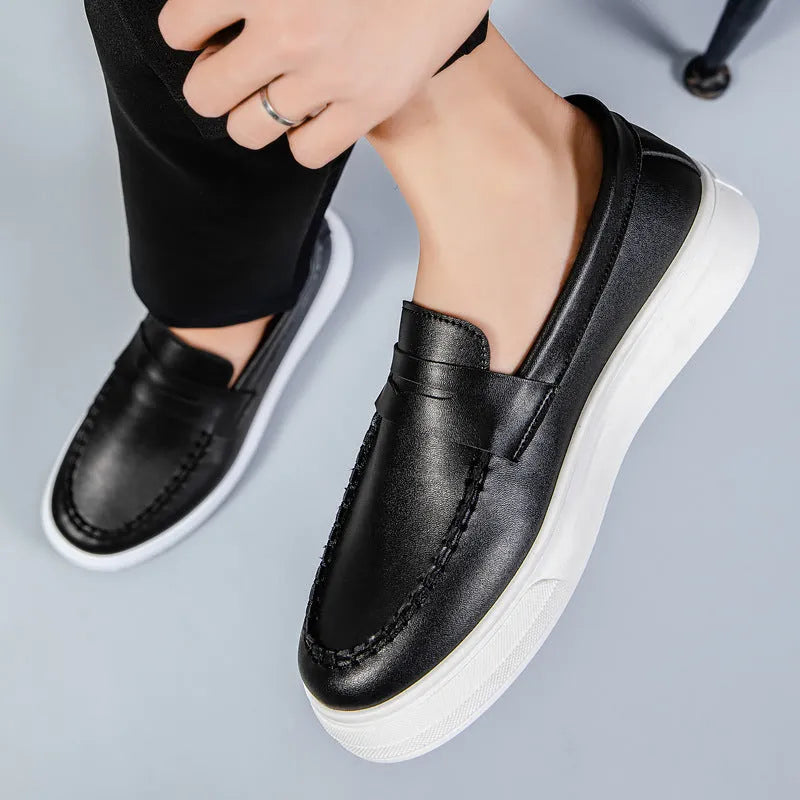 Men's British style casual shoes with round toe and slip-on design in PU leather