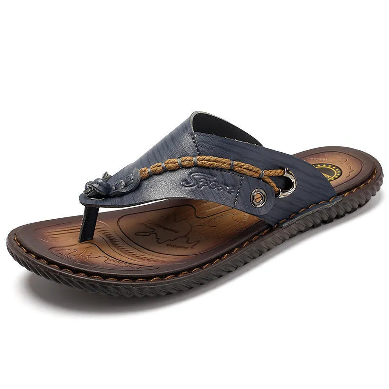 Men's casual slippers in four colours with a non-slip, wear-resistant sole and PU leather upper.